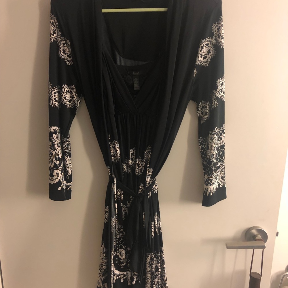 Soma Robe and Nightgown Set Black and White